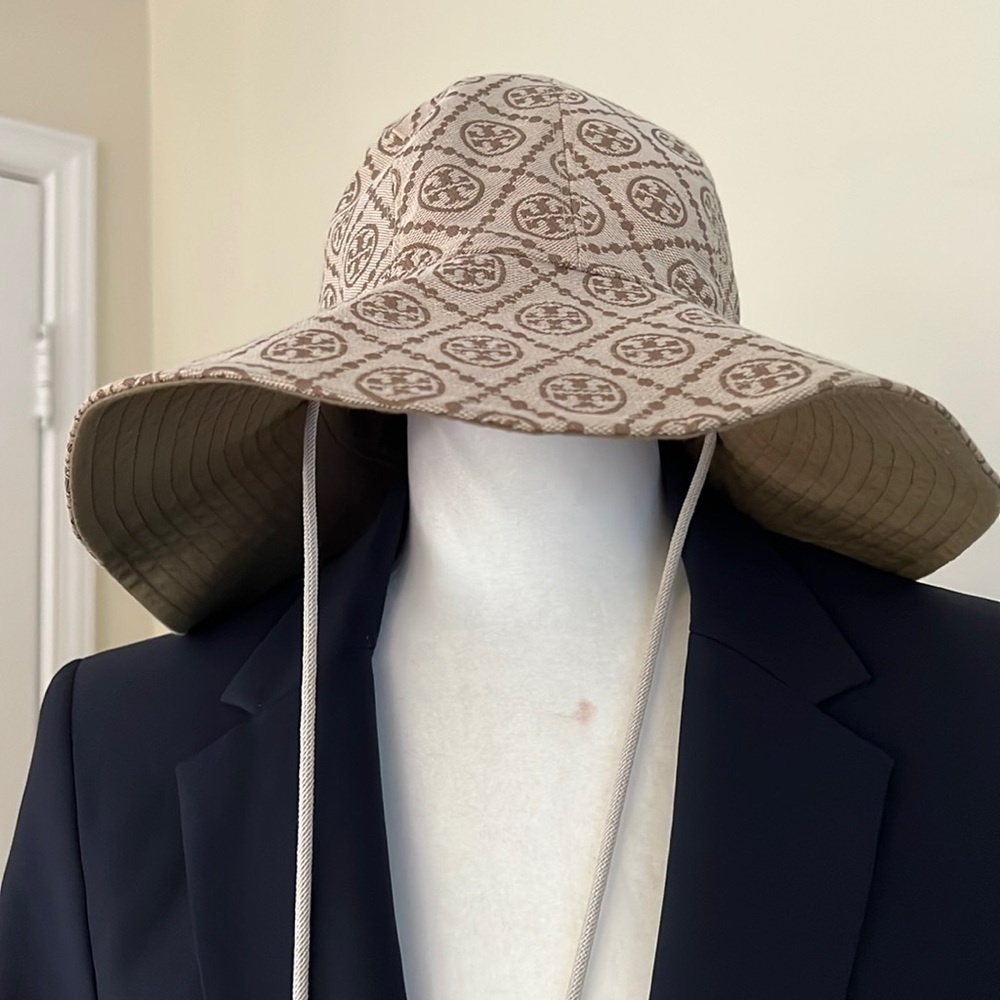 TORY BURCH T Monogram Bucket hat PRISTINE - Picture 4 of 7